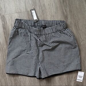 Boohoo Monochrome Gingham Shorts